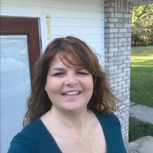 Meet your Posher, Alicia